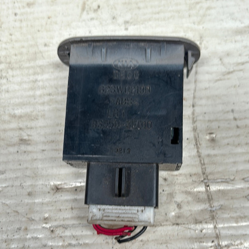 Boton Compuerta Maleta Sorento (Usado)