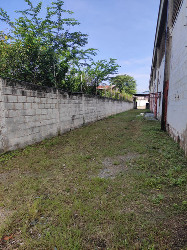 Se Vende Galpón Carretera Nacional. Cagua La Villa