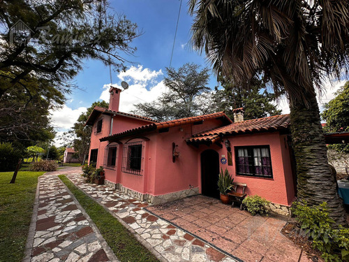 Casa Quinta 2 Propiedades Pileta, Lote 4500 M2, Ideal Inversor - Ituzaingo Norte