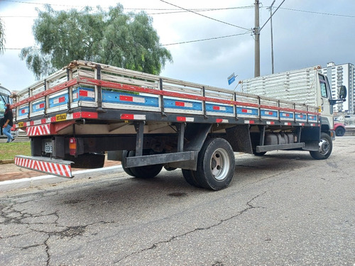 Imagem 5 de 6 de Cargo 712 09/09 Carroceria 6,20m