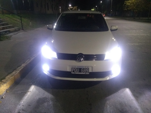 Volkswagen Voyage 1.6 Highline 101cv 2016