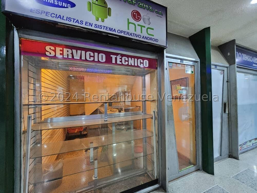Acogedor E Iluminado Local Comercial Ubicado En El C.c. Parque Aragua 24-17294 Ec