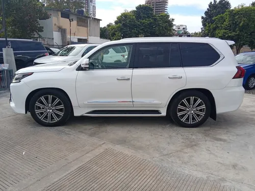 Lexus Lx570