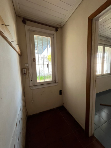 Casa Con Galpón En Barrio Las Avenidas