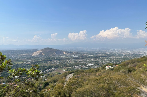 Terreno En Venta En Hacienda San Gaspar Con Increible Vista Panoramica