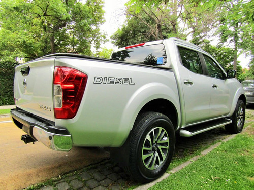 Nissan Np300 D Cab 4x4 2.3 Aut 2017
