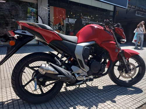 Imagen 3 de 4 de Yamaha Fz Fi