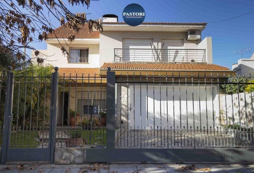 Florida Mitre. Chalet 6 Amb 2 Dorm En Suitte, Jardín Pileta!