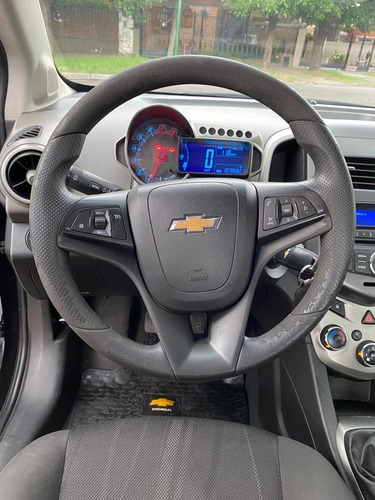 Imagen 12 de 19 de Chevrolet Sonic 1.6 Lt Mt