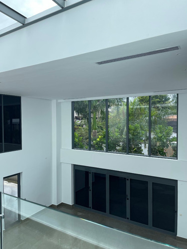 For Rent Casa Amueblada De Lujo Y Moderna En Bella Vista Con 4 Habitaciones, Piscina Y 6 Parqueos