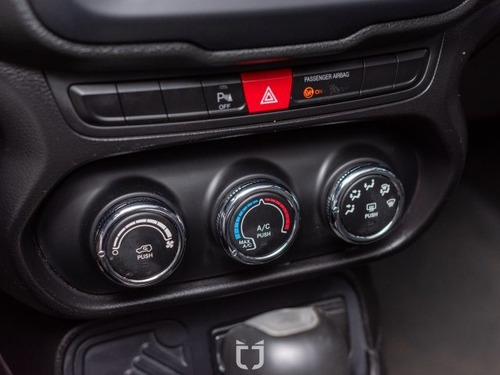 Imagem 12 de 14 de Renegade 1.8 16v Flex Sport 4p Automático