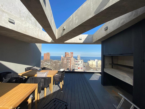 Venta Apartamento 4 Dormitorios Centro Penthouse! Canelones Y Convencion Ed. Alma Corso