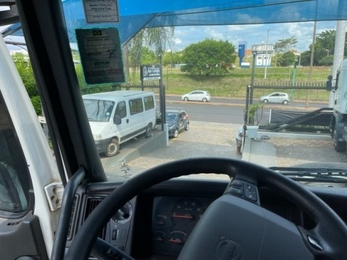 Imagem 11 de 12 de Volvo Fh 540 6x4 Bug Leve Shift Ano 2013/2014 Unico Dono.