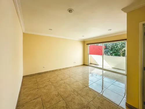Casa En Venta Con Recámara En Planta Baja En Rincones De La Calera.