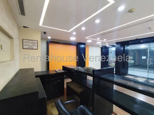 Dg Alquila Amplio Local U Oficina De 102 M2 En Cc Lago Mall Nivel Cine Maracaibo