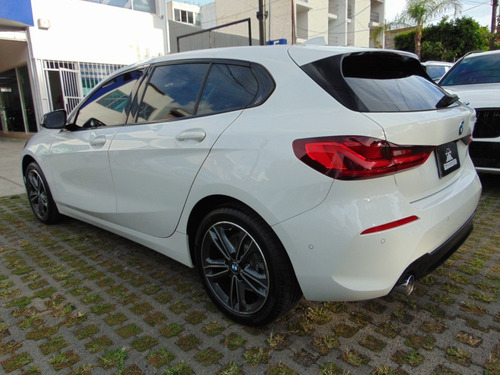 Imagen 7 de 14 de Bmw Serie 1 2021 118ia Blanco