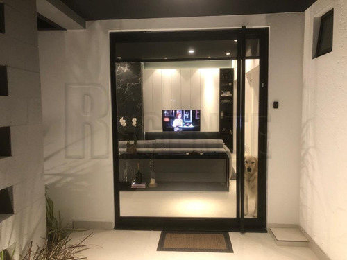 Imagem 13 de 15 de Casa Com 4 Quartos A Venda No Bairro Jurere Internacional Em Florianopolis - V-83470
