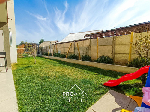 Departamento En Arriendo De 3 Dorm Con Patio Privado