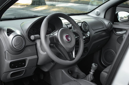 Fiat Palio Attractive 1.4 - Motorland Permuto / Financio