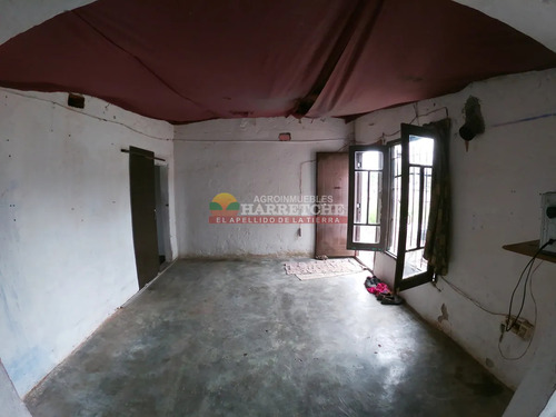 Casa A Reciclar En El Centro De Los Cerrillos!