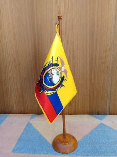 Bandera De Escritorio, República Del Ecuador.