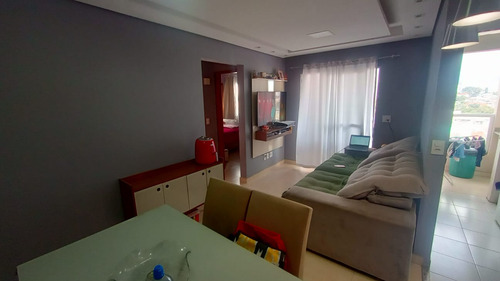 Apartamento 55 M2 Com Suíte E Varanda Ampla.