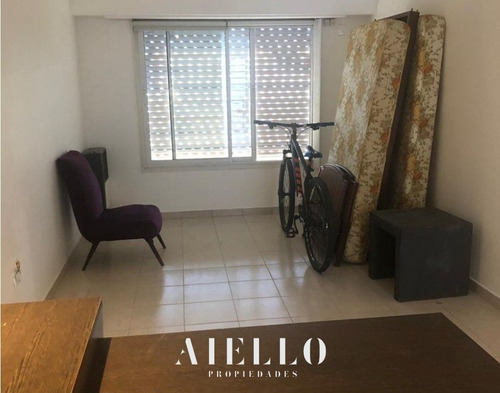 Imagen 15 de 27 de Venta En Block. 3 Locales Y Dos Departamentos