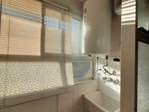 Nuñez- Confortable Departamento De 3 Ambientes Con Balcón Aterrazado