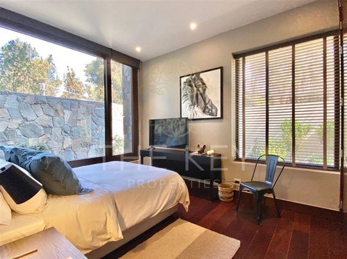 Casa De 4d Con Jardin, Piscina, Quincho Y 4 Est.las Condes