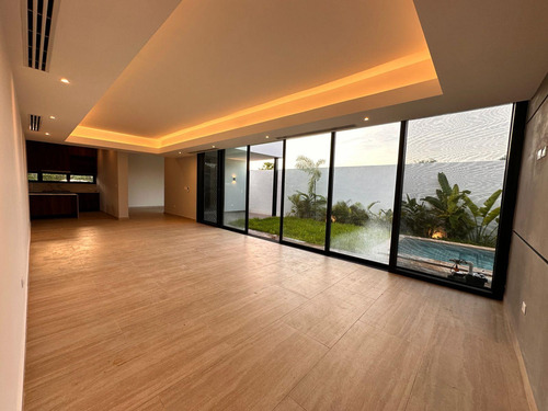 Casa En Venta Merida, Conkal, Privada Olivia, Una Planta, Entrega Inmediata.