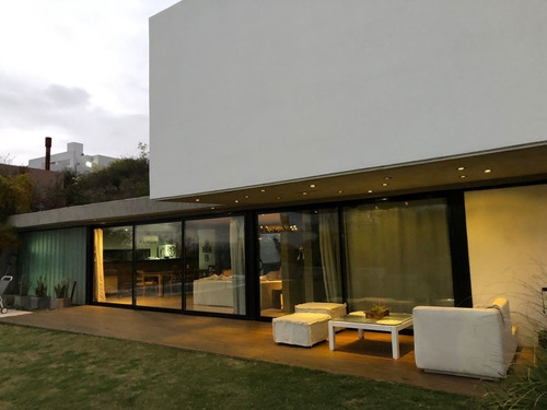 Imagen 1 de 12 de La Rufina Moderna Casa Venta Increible Vista 3 Dorm 3 Baños, Pileta, Quincho