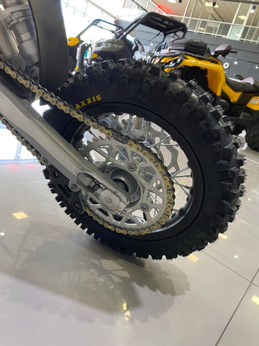 Imagen 19 de 20 de Ktm Sx-e 5 | No Husqvarna, No Honda, No Yamaha, No Ducati