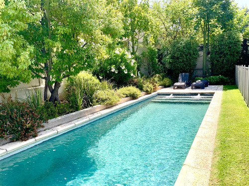 Condominio / Avenida La Dehesa / Bernardo Larraín