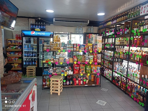 Juan Carlos González Renta House Carabobo Vende Fondo De Comercio Para La Compra Y Venta De Licores Nacionales E Importados Delicias Do Castelo Urb. Trigal Sur Mls #24-2696 Rah/jcg.