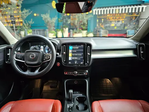 Volvo Xc40 Momentum T4