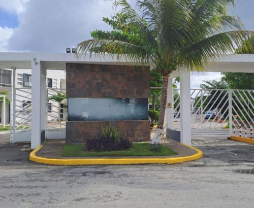 Propiedad De Remate Bancario En Venta En Playa Del Carmen  Lg037