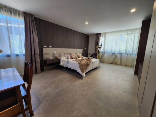 Casa En Venta - Bariloche- Club De Campo Dos Valles