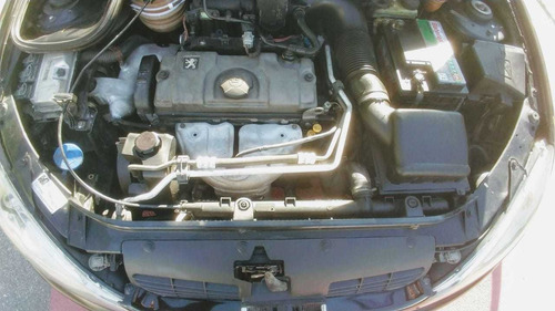 Peugeot 206 2008 1.4 Presence Flex 5p