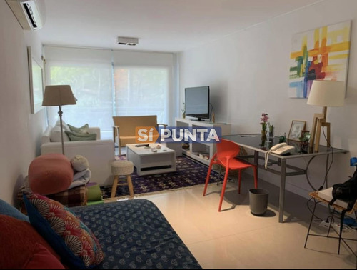 Imagen 3 de 10 de Vendo Hermosa Propiedad De 2 Dormitorios A 2 Cuadras De La Playa Brava