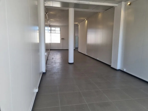 Imagen 8 de 14 de Local Comercial Céntrico Muy Amplio