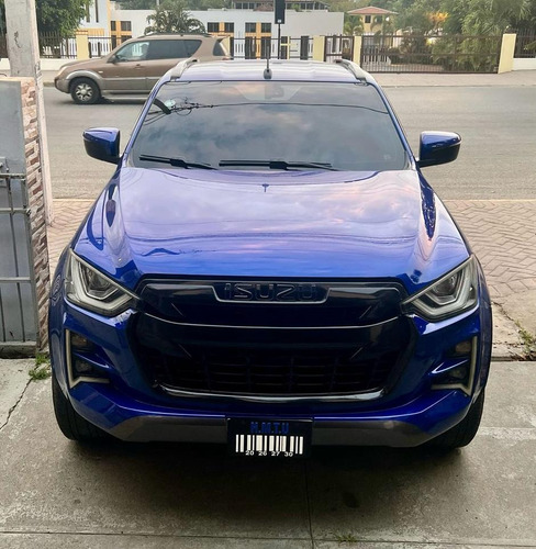Izuzu Dmax 2023 Con Garantía De La Casa Y Seguro Full