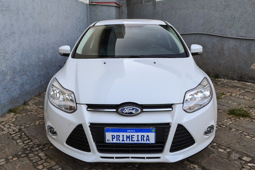 Imagem 2 de 12 de Focus Se 2.0 Automático Top Com Kit Multimídia Completa