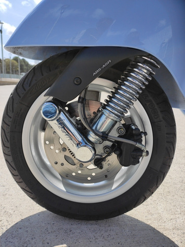 Vespa Piaggio Gts 300 Abs/asr Impecable Permuto