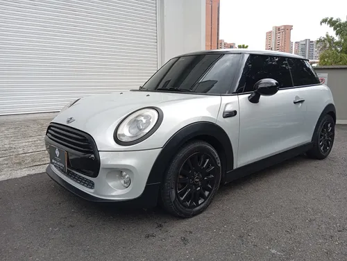 Mini Cooper 1.5 Aut