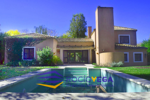 Casa En Venta Y Alquiler En Martindale, Pilar