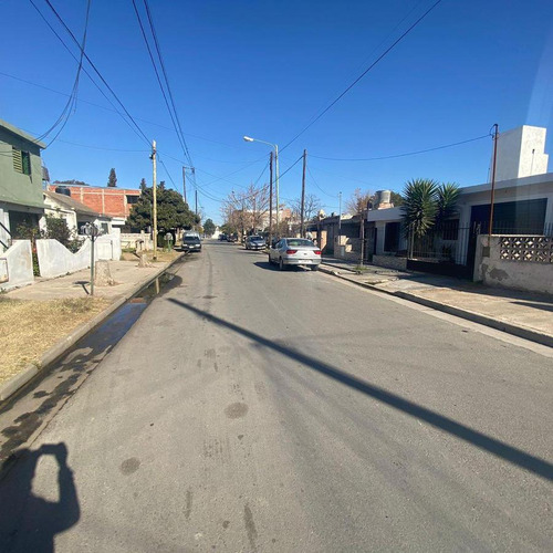 Venta De Casa Mas Departamento A Terminar En Barrio Ituzaingo Ref: 1700