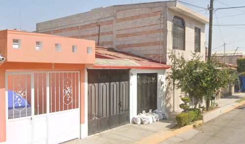 Gran Casa En Venta En Calle Estocolmo Colonia La Paz San Juan Del Rio Queretaro Me