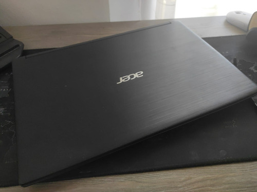 Laptop Acer Aspire 3 15.6 , Amd Ryzen 5 2500u 8gb-ram 1tb (Usado)