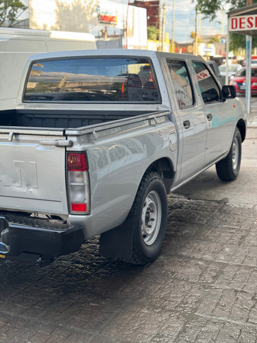Nissan NP300 2.5 Cabina Doble 133cv 4x2