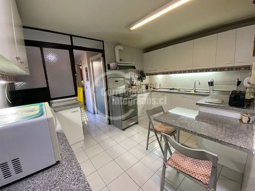 Departamento En Venta De 4 Dorm. En Providencia